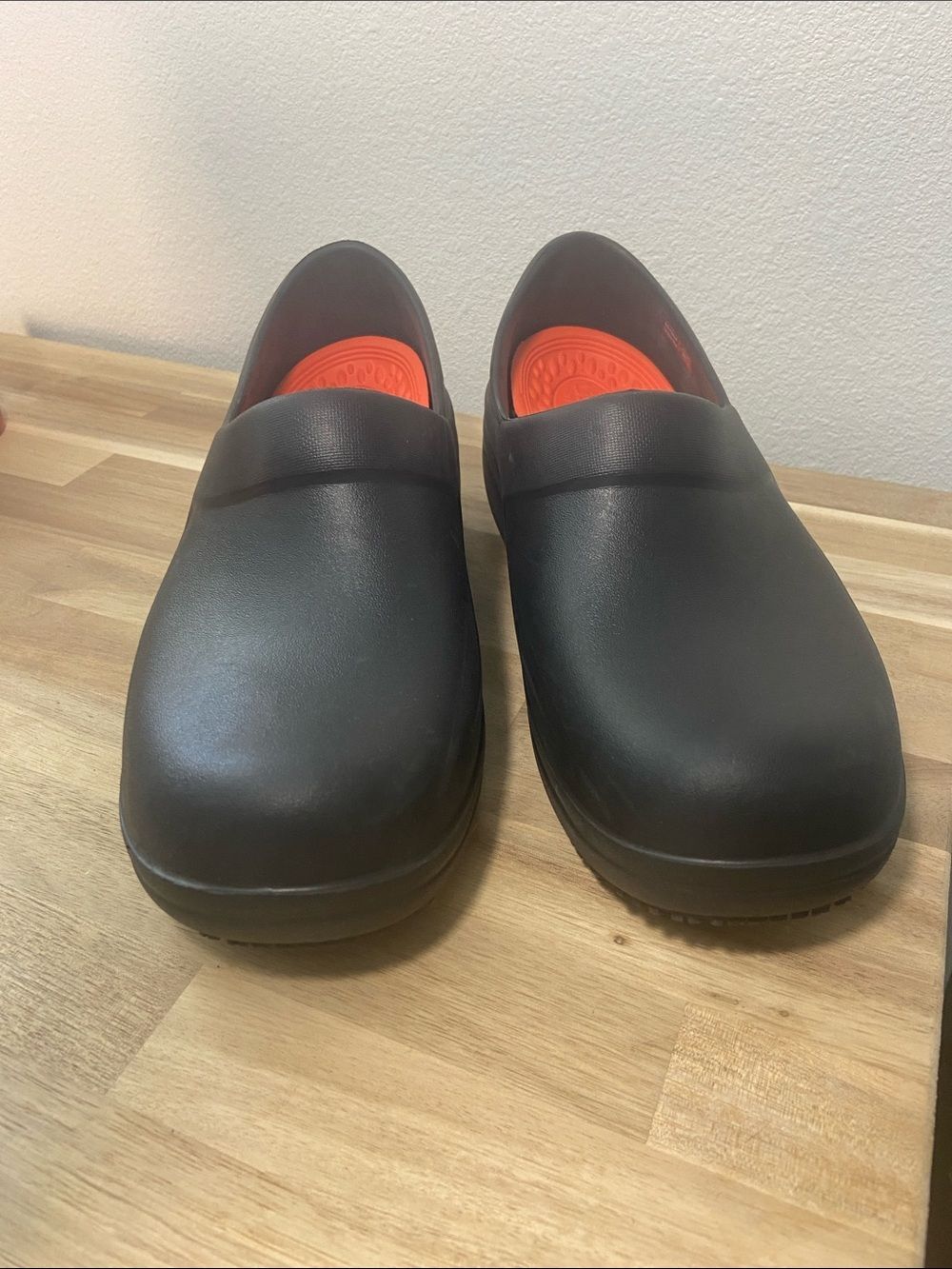 CROCS LiteRide Black Slip-On Clogs with Orange Insoles Sz 9